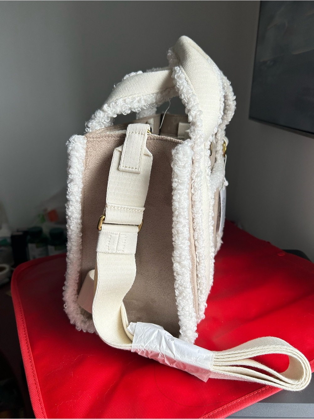 lululemon athletica Boxy Mini Tote - Picture 4 of 7